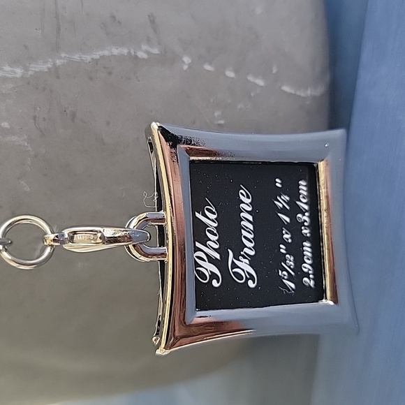 Silver Photo Frame Keychain - Picture 2 of 5